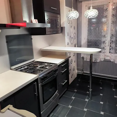Moderne Sylvia Bord De Daire